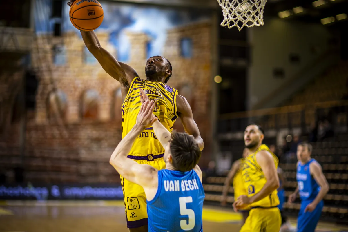 Basketbol Şampiyonlar Ligi: Hapoel Netanel Holon: 65 - Aliağa Petkimspor: 62
