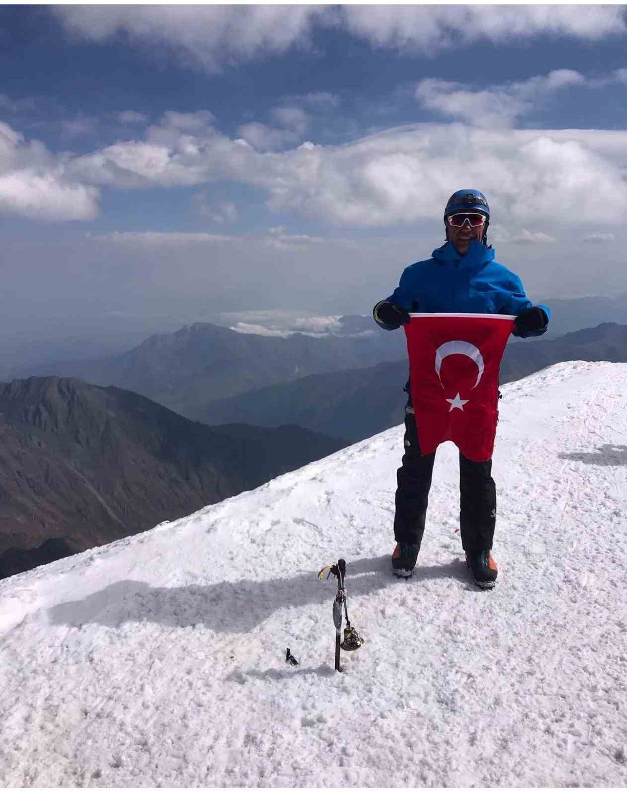 Dağcılar hayatını kaybeden Fehmi Efe için tırmandı
