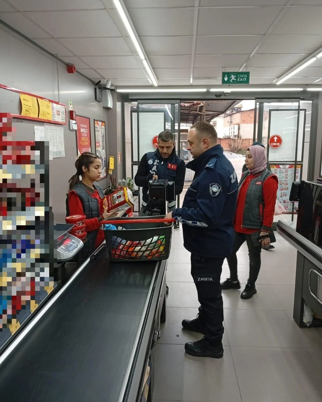 Germencik’te zincir marketler denetlendi
