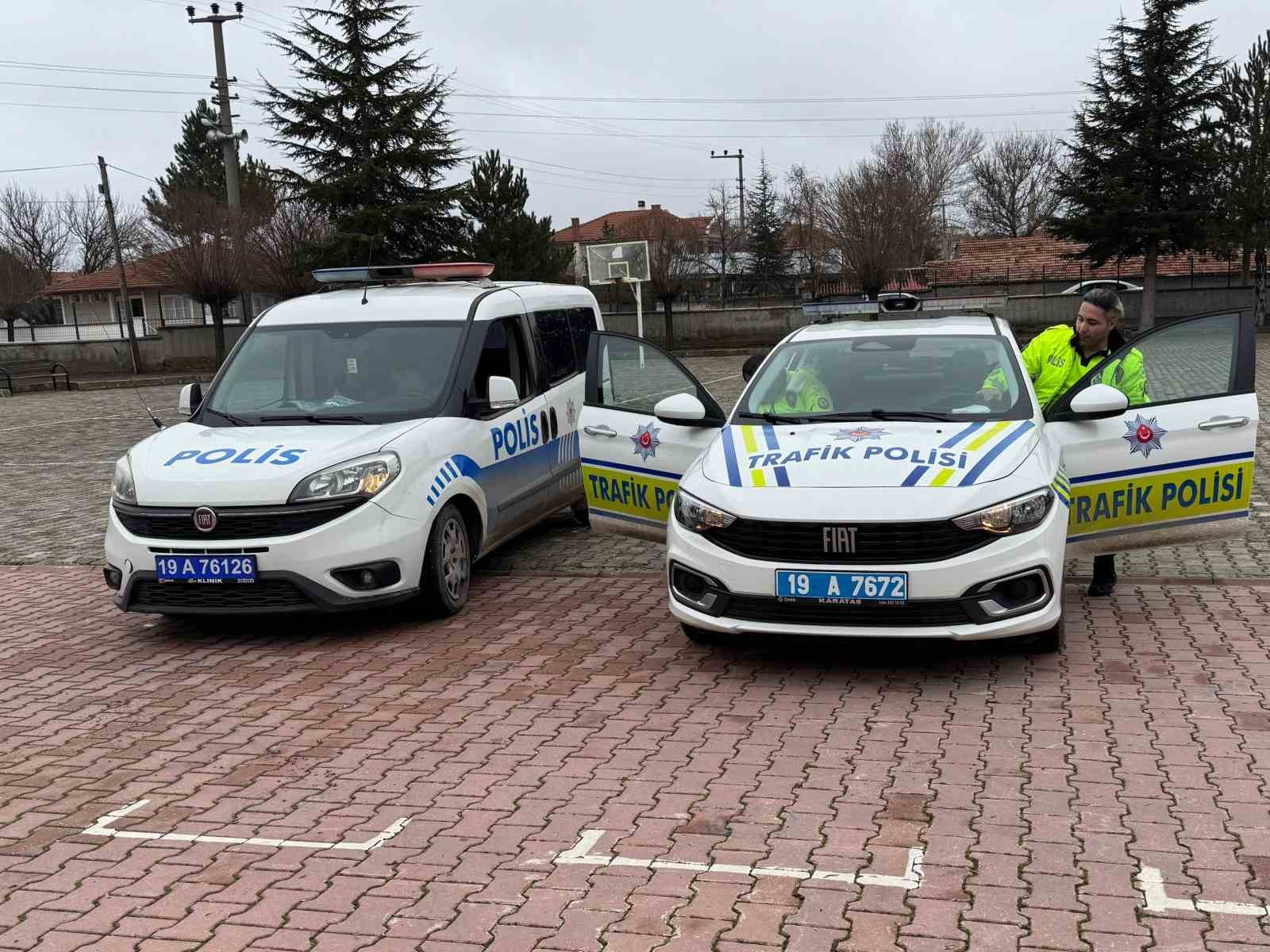 Polis ekipleri özel bireylerle buluştu
