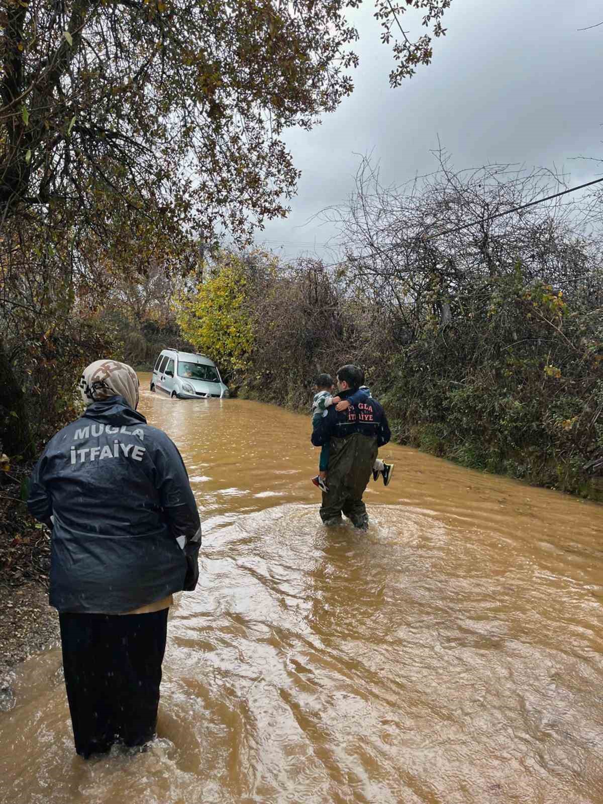 Muğla Büyükşehir itfaiyesi 4 bin 949 olaya müdahale etti
