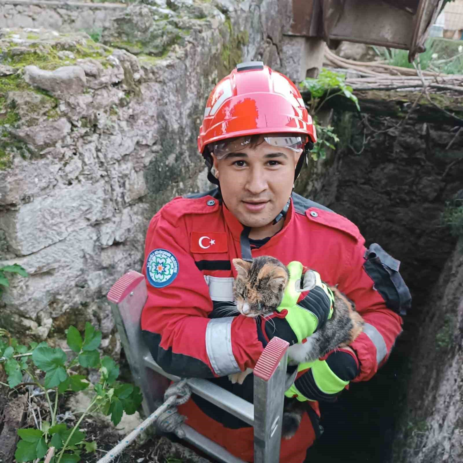 Muğla Büyükşehir itfaiyesi 4 bin 949 olaya müdahale etti
