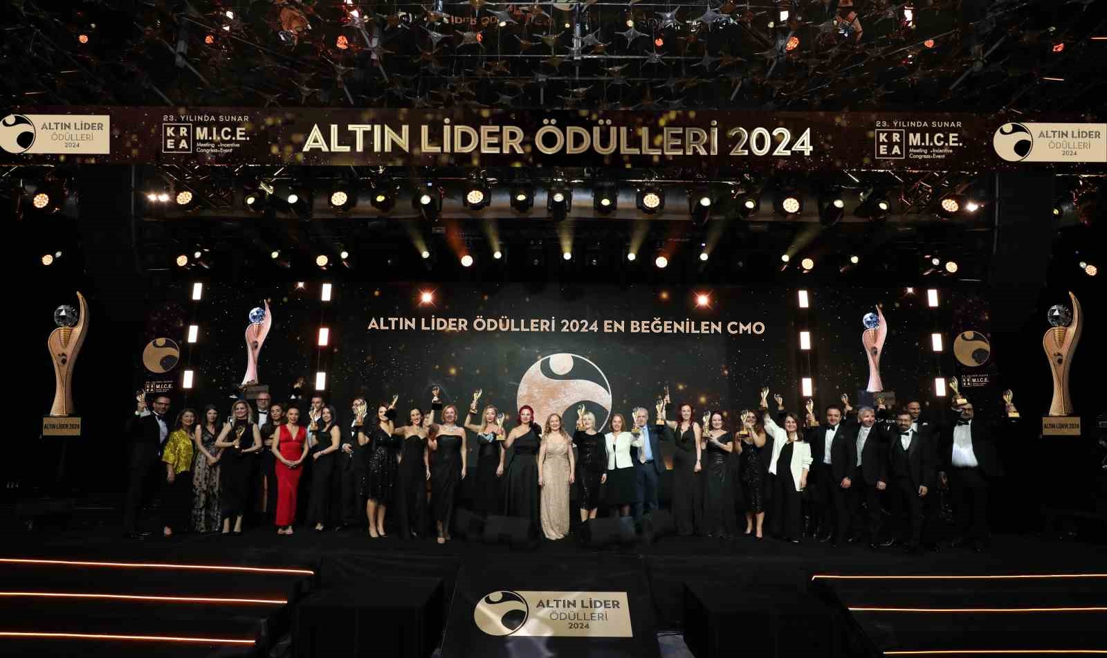 Altın Lider Ödülleri’nde ‘Türkiye’nin En Beğenilen Pazarlama Liderleri’ ödüllerini aldı
