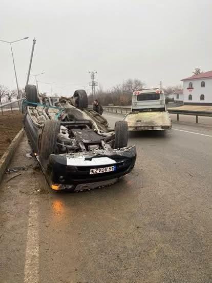 Elazığ’da cip takla attı: 2 yaralı
