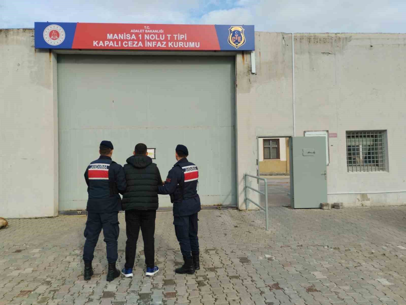 Aranan şahıs yol kontrol noktasında yakalandı
