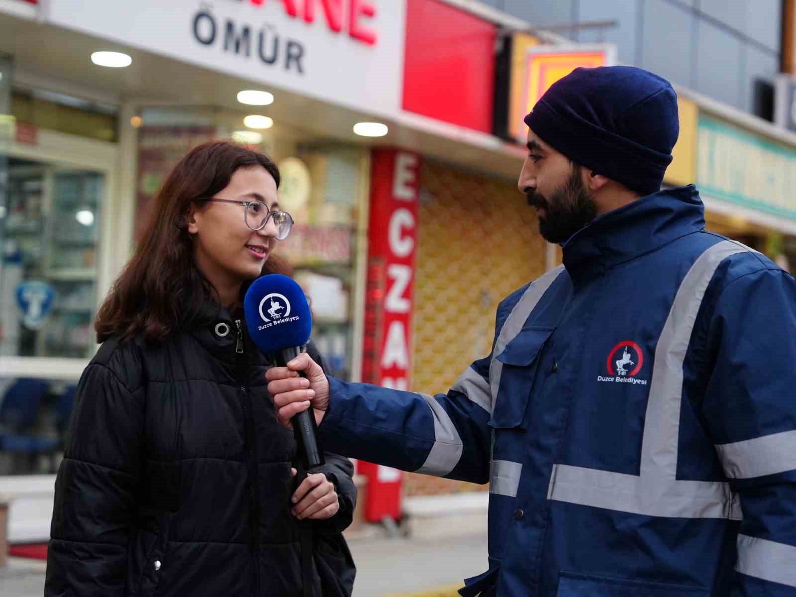 Düzce’de temizlik personeli vatandaşa sordu: 