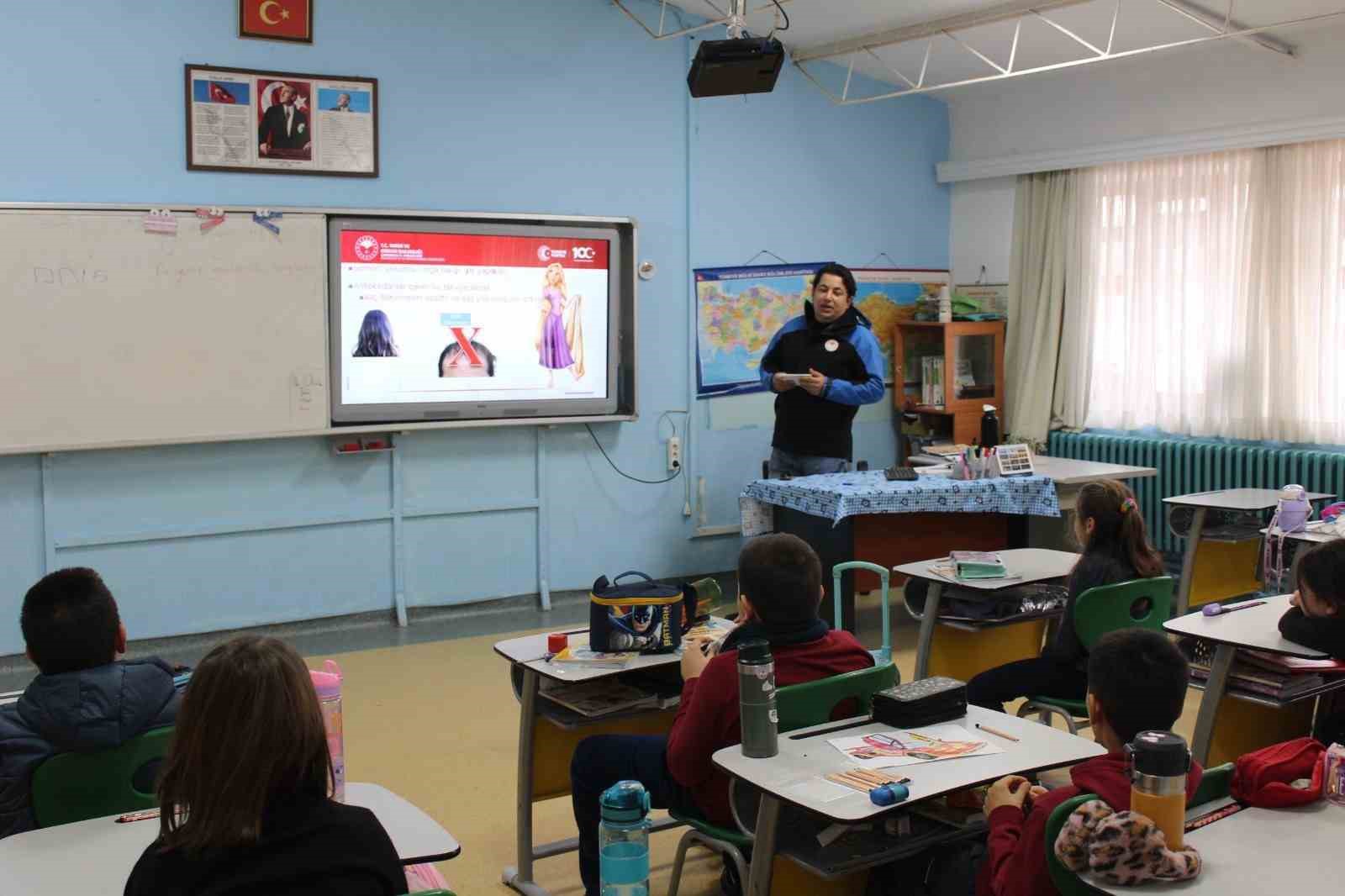 Bozcaada’da Çocuklara Sağlıklı Beslenme ve Tarım Bilinci Aşılanıyor
