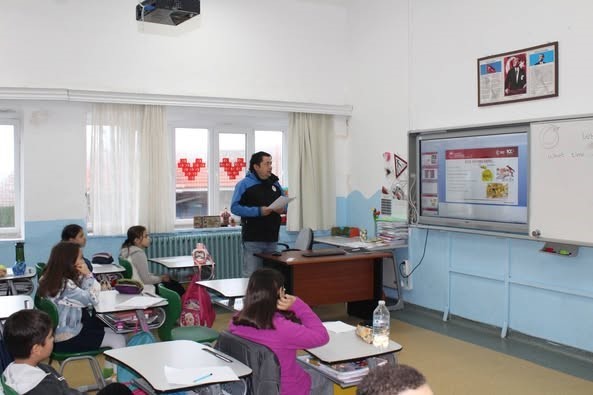 Bozcaada’da Çocuklara Sağlıklı Beslenme ve Tarım Bilinci Aşılanıyor
