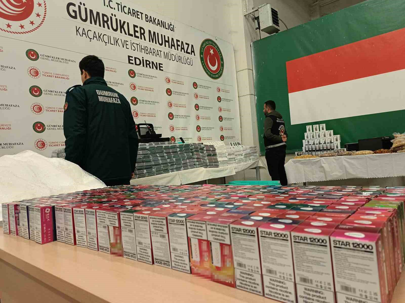 Kapıkule’de son 1 haftada milyonlarca lira değerinde kaçak eşya ele geçirildi
