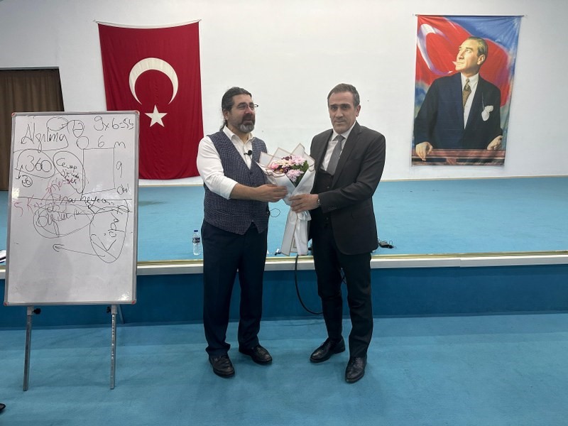 Kaymakam İlyas Memiş, veli akademisi seminerine katıldı
