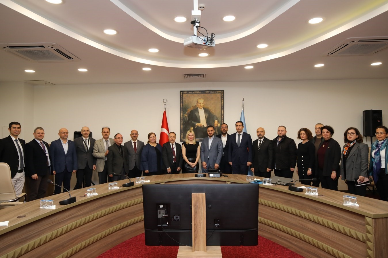 Akdeniz Üniversitesi Hastanesi yeni binası için imzalar atıldı
