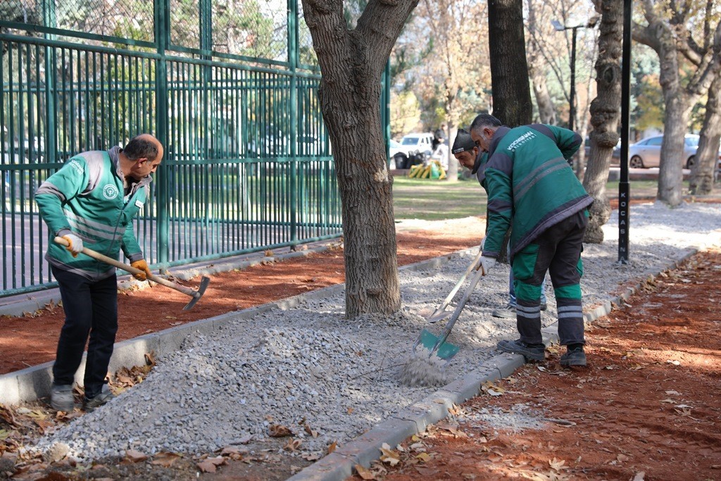 Kocasinan’da parklar modernleşiyor ve güzelleşiyor
