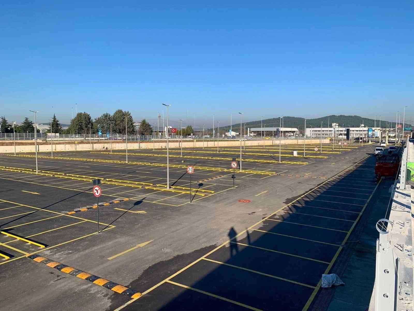 Sabiha Gökçen Havalimanı yeni otoparkıyla yarıyıl tatiline hazır
