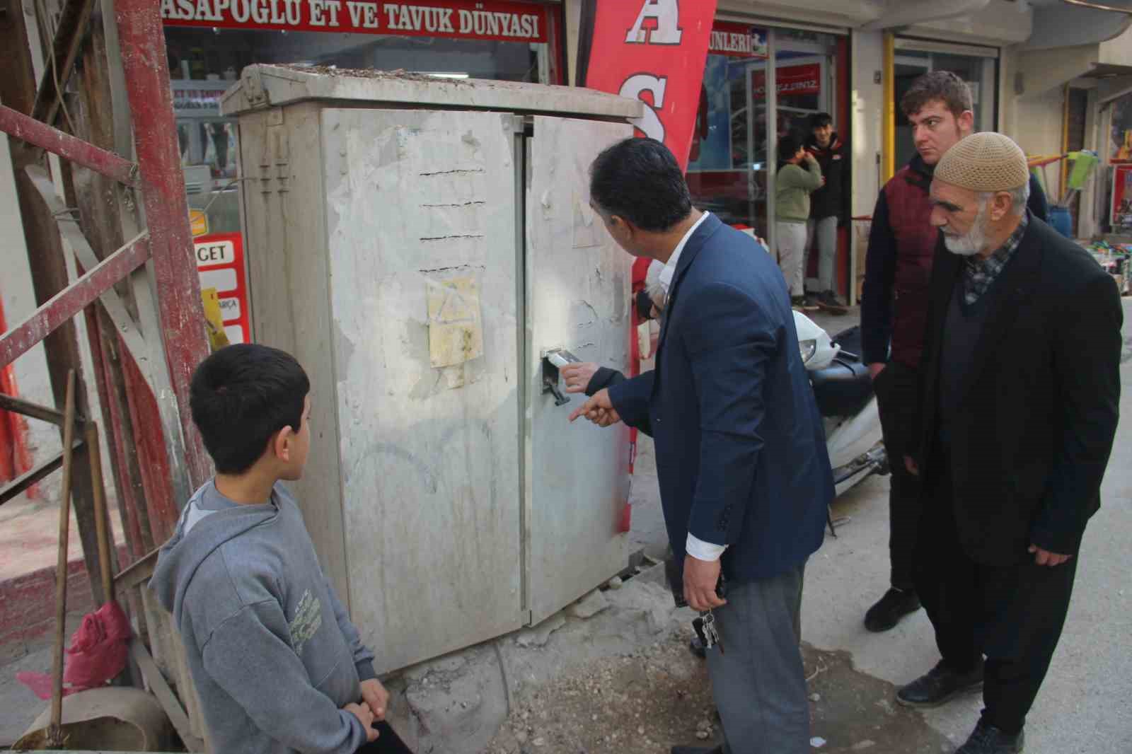 DEDAŞ’ın elektrik trafosu mahallenin korkulu rüyası oldu
