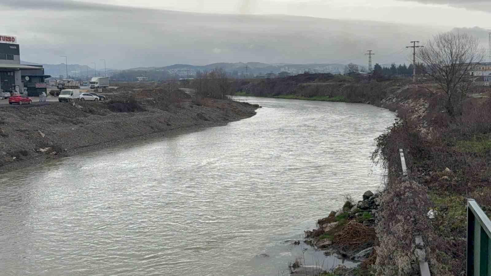 Düzce Belediye Başkanı Özlü: 