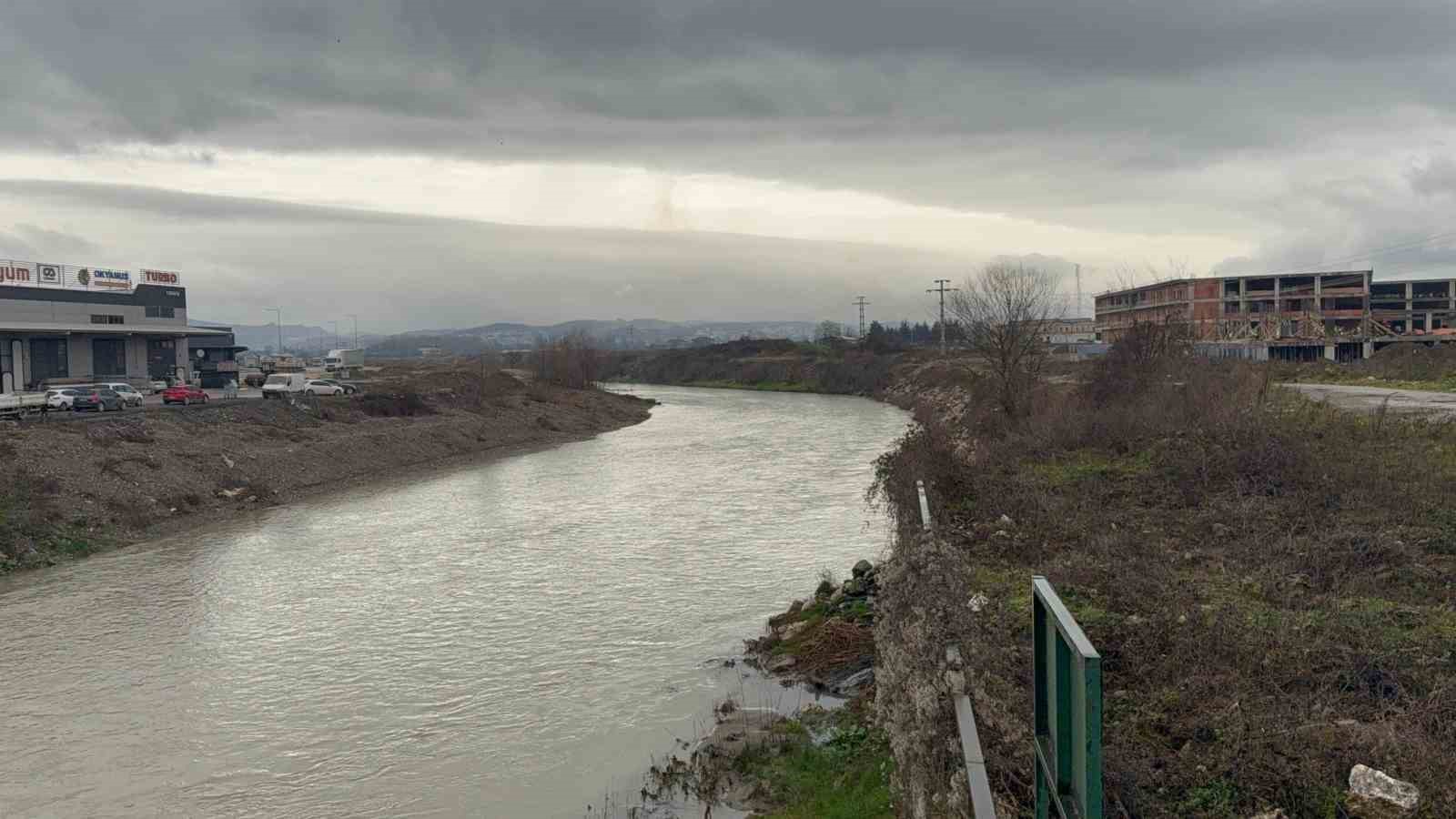 Düzce Belediye Başkanı Özlü: 