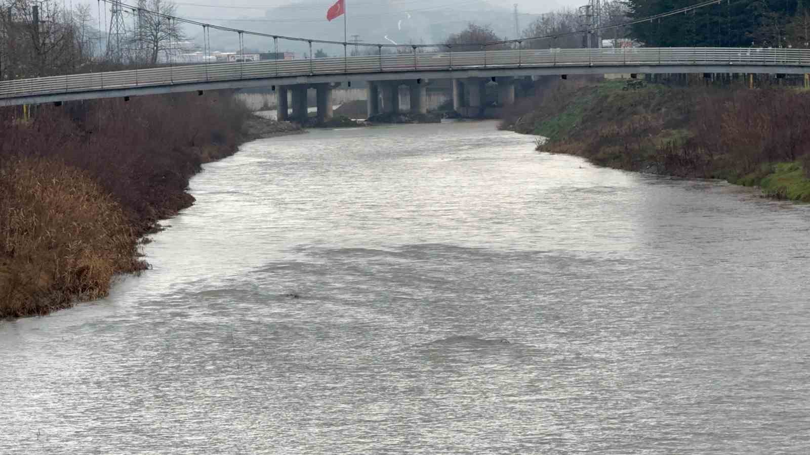 Düzce Belediye Başkanı Özlü: 