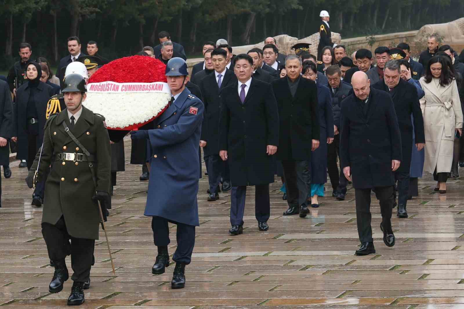 Bakan Yerlikaya ve Moğolistan Cumhurbaşkanı’ndan Anıtkabir ve TUSAŞ’a ziyaret
