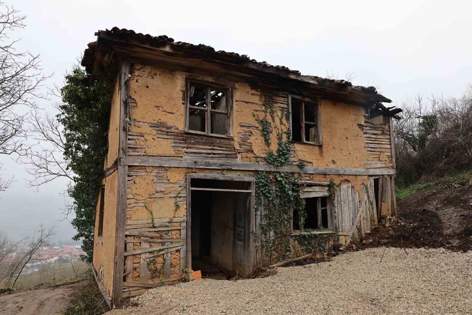 Akyazı’daki tarihi cami restore edilecek
