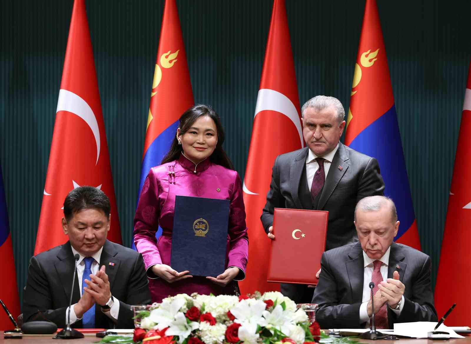 Türkiye ve Moğolistan arasında 10 anlaşma imzalandı
