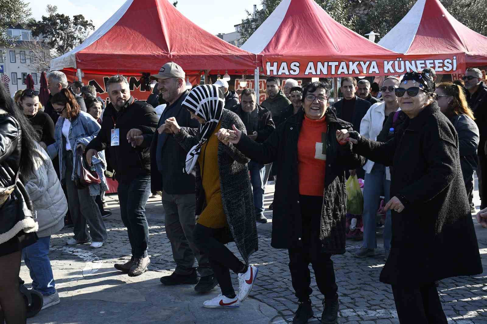 Kuşadası’nda Karadeniz rüzgarı esmeye başladı
