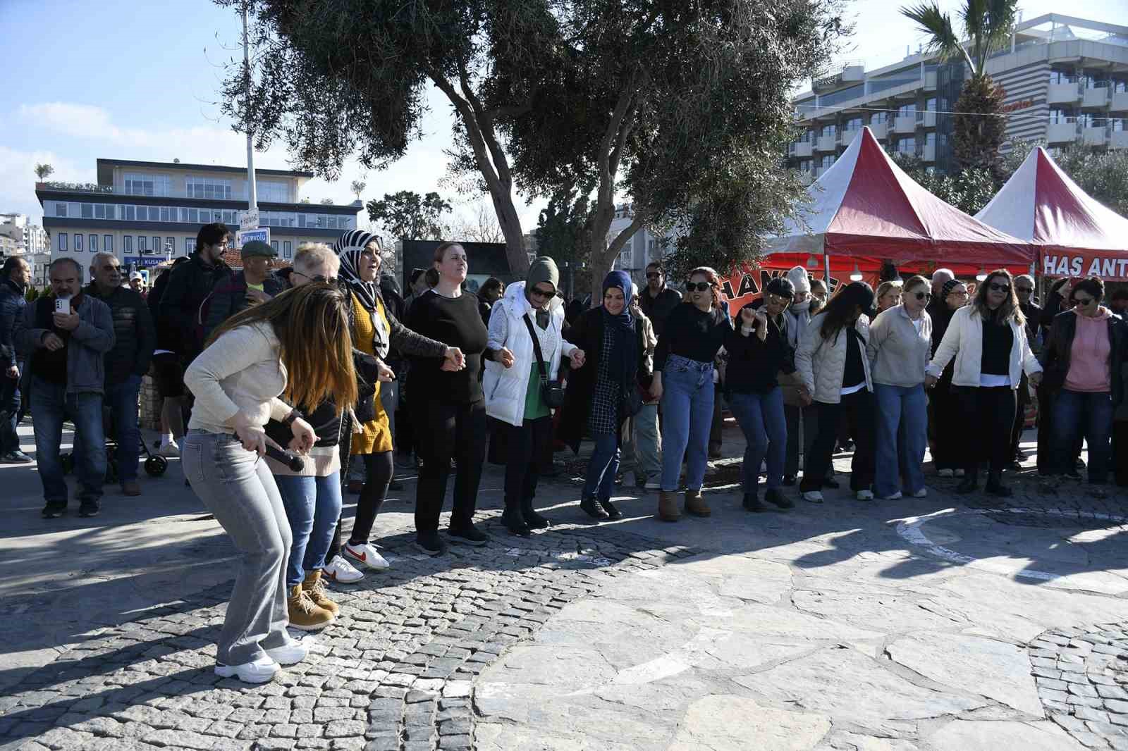 Kuşadası’nda Karadeniz rüzgarı esmeye başladı
