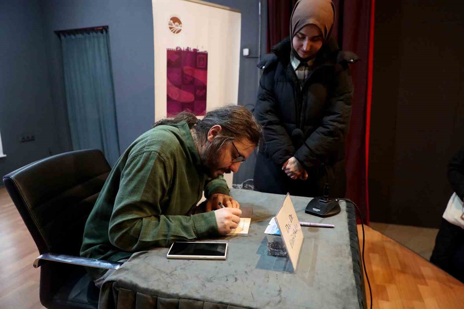 ‘Yapay Zeka aşık olabilir mi?’ sorusu OSM’de cevap buldu
