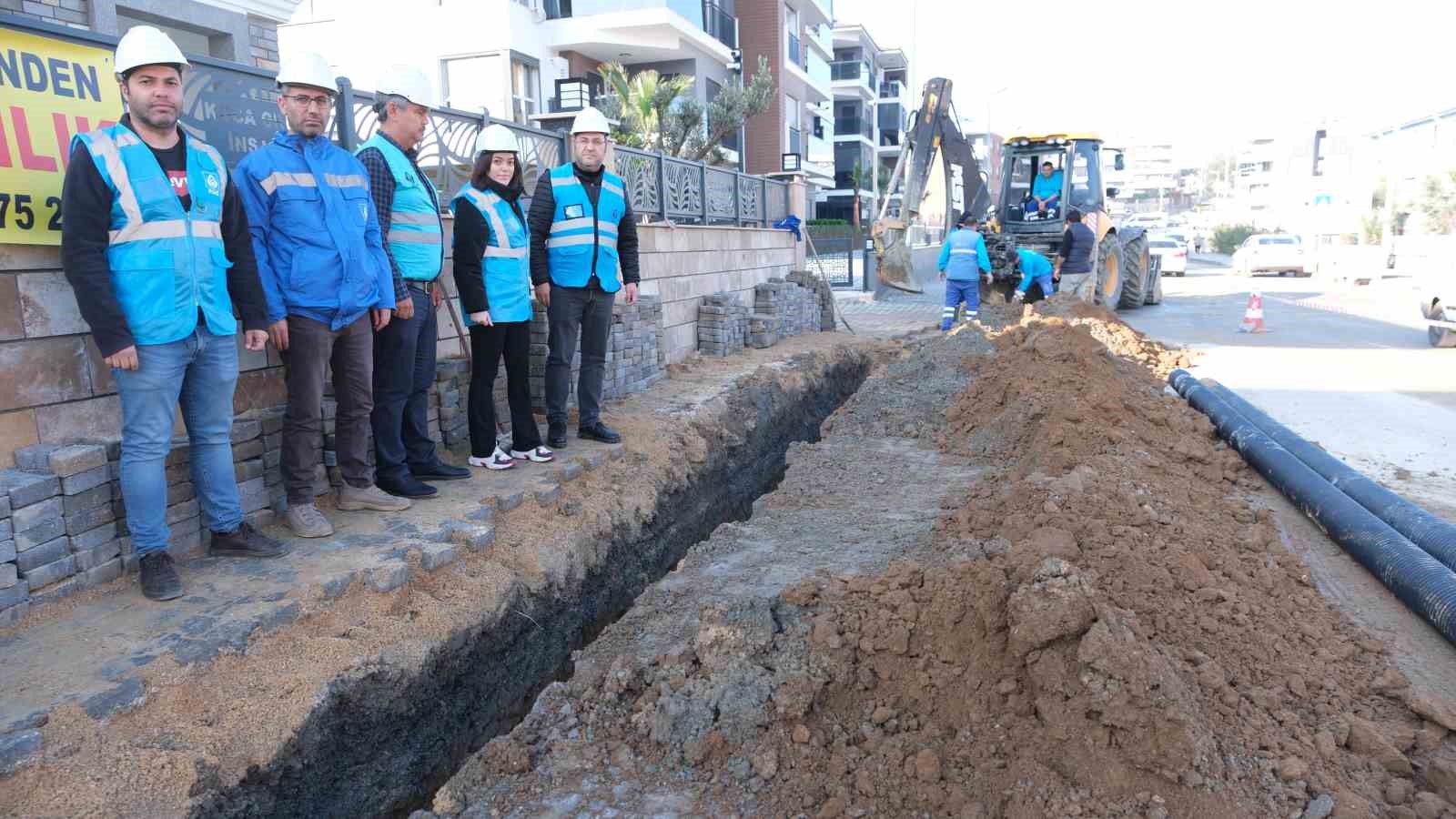 Büyükşehir’in Kuşadası’ndaki altyapı çalışmaları hız kesmiyor
