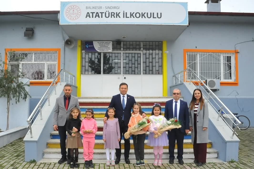 Sındırgı’da öğrenciler karne heyecanı yaşadı
