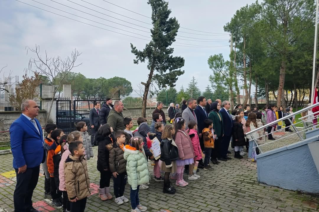 Sındırgı’da öğrenciler karne heyecanı yaşadı
