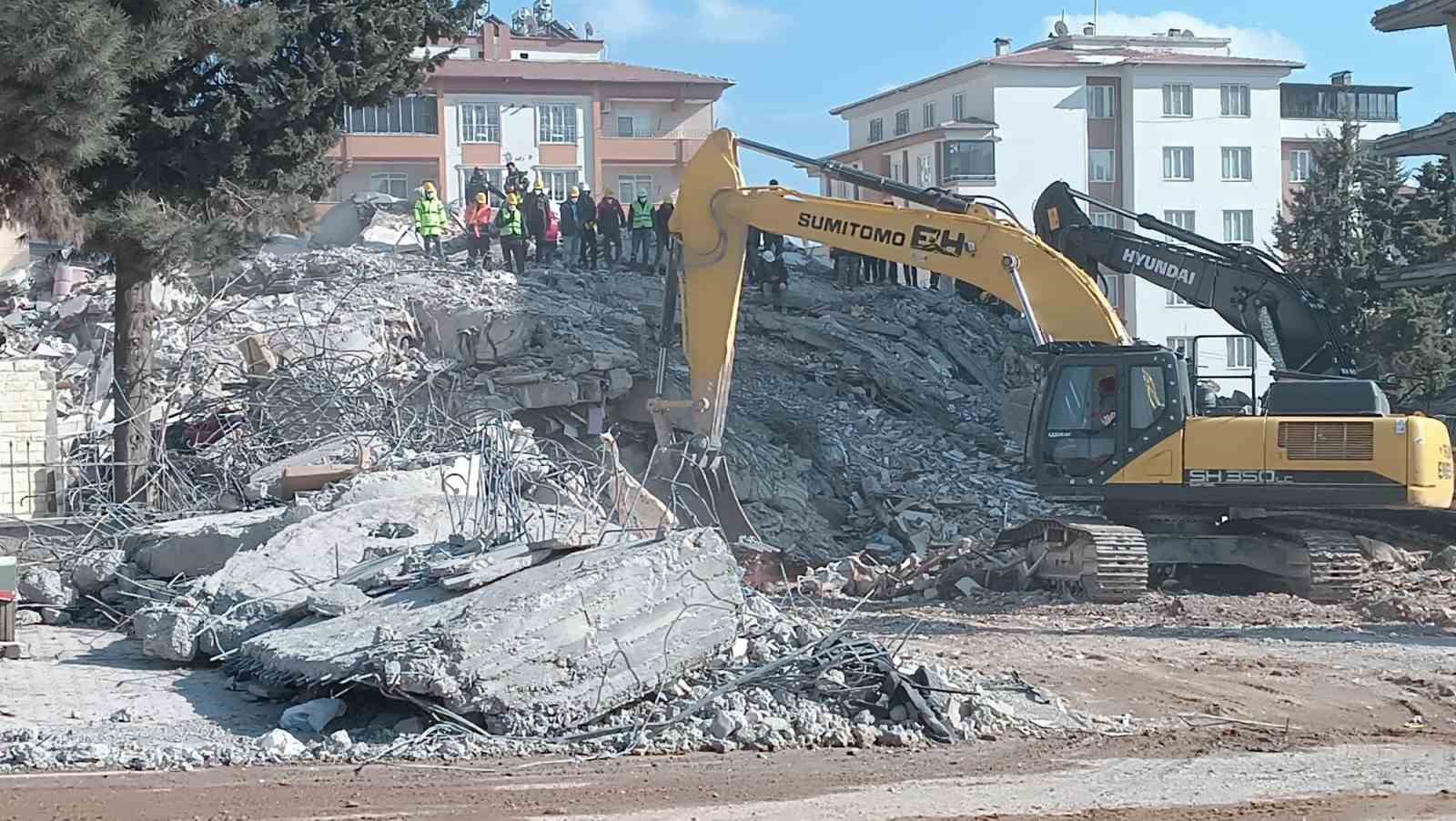 Depremde 134 kişiye mezar olan Ayşe-Mehmet Polat Sitesi davasında karar çıktı
