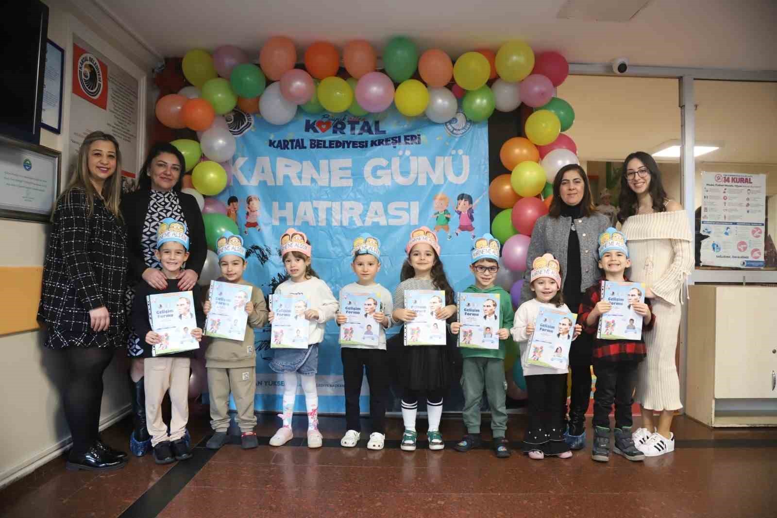 Kartal Belediyesi kreşlerinde karne heyecanı
