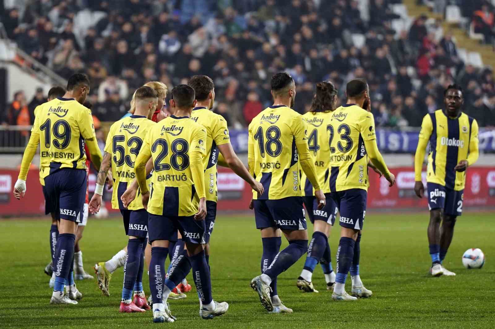 Adana Demirspor ile Fenerbahçe 42. randevuda
