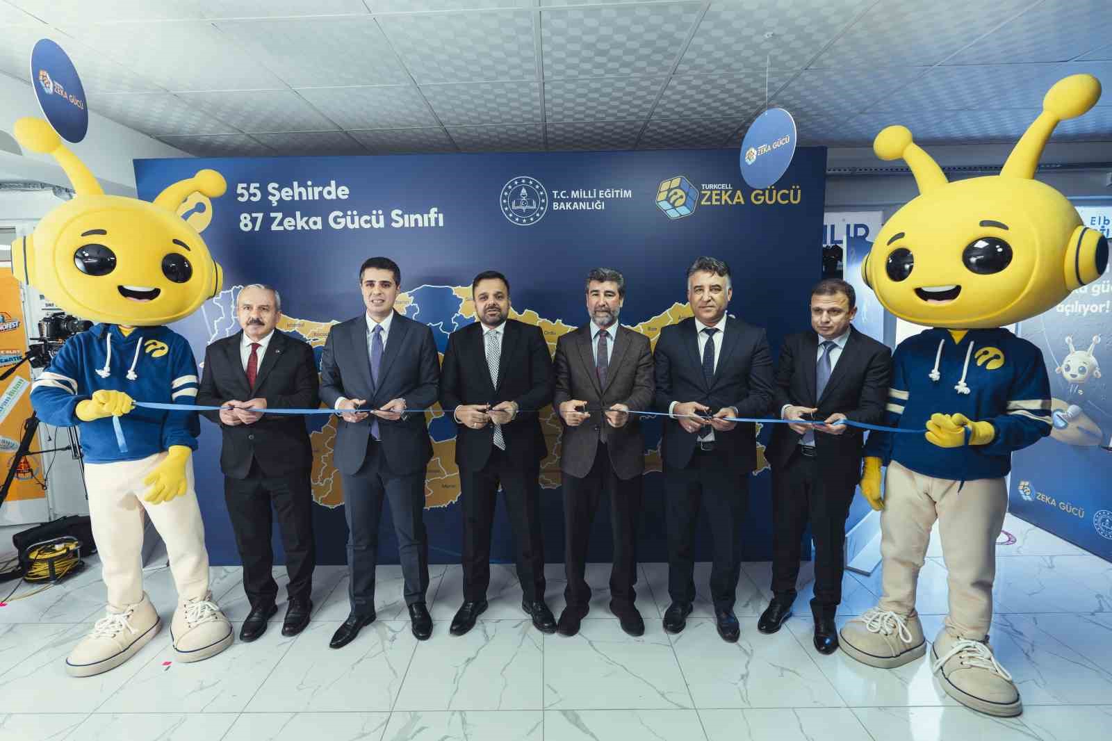 Turkcell Zekâ Gücü Projesi’nin yeni sınıfı Elbistan’da açıldı
