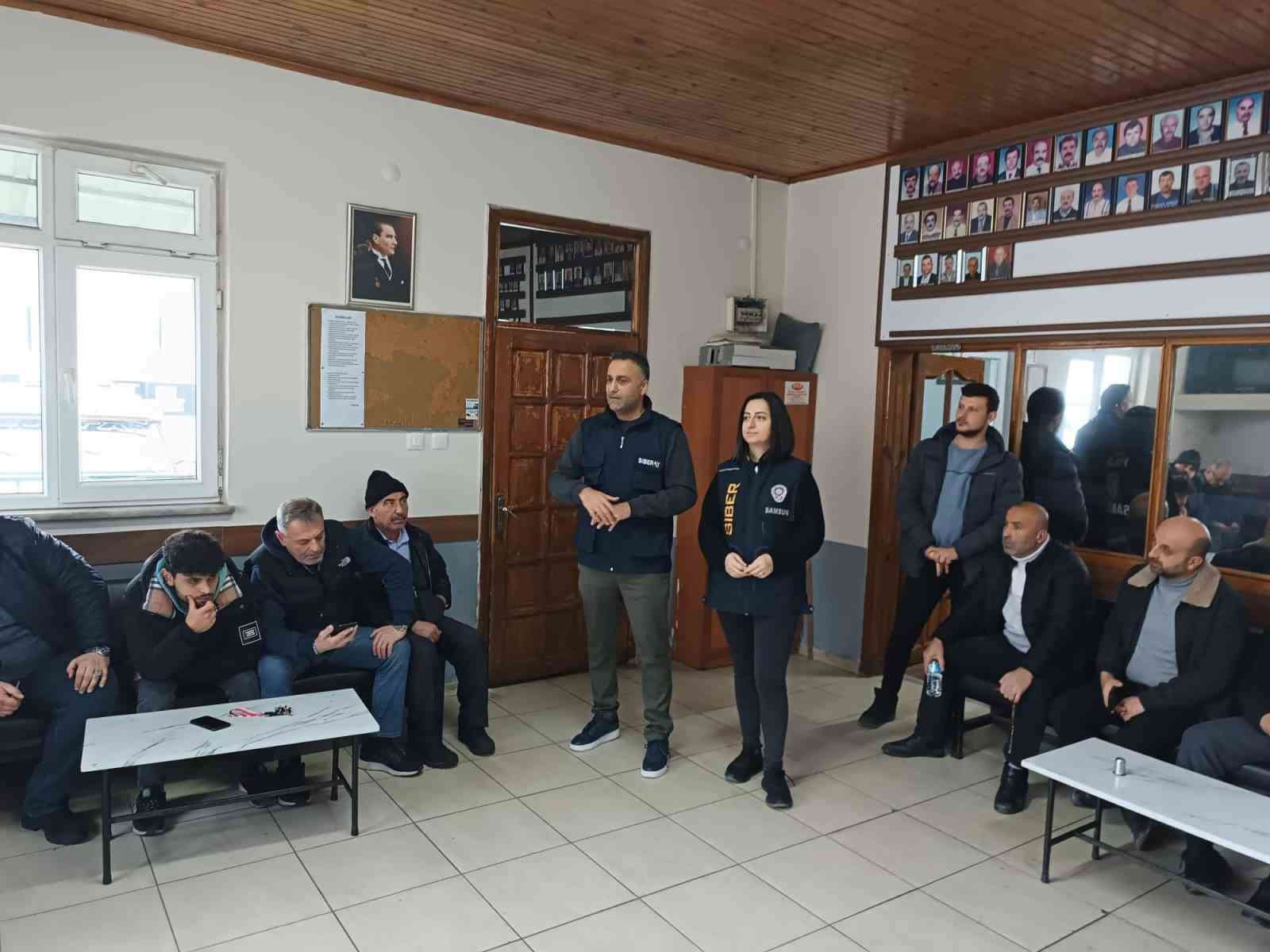 Minibüs şoförlerine ’nitelikli dolandırıcılık’ semineri
