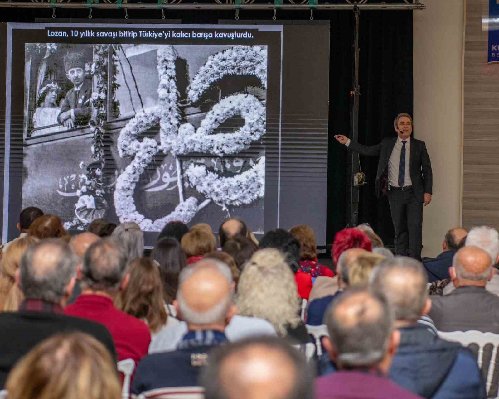 Kuşadası’ndaki söyleşide Atatürk konuşuldu
