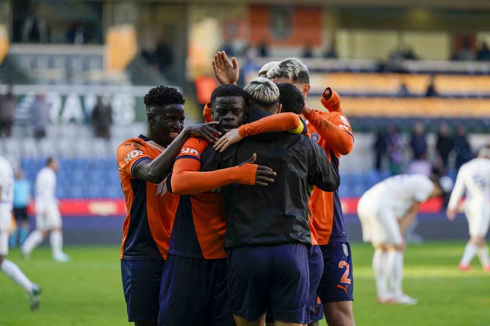 Trendyol Süper Lig: Başakşehir: 2 - Çaykur Rizespor: 0 (Maç sonucu)
