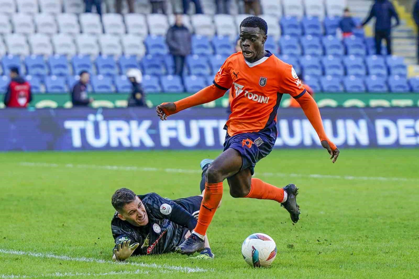 Trendyol Süper Lig: Başakşehir: 2 - Çaykur Rizespor: 0 (Maç sonucu)
