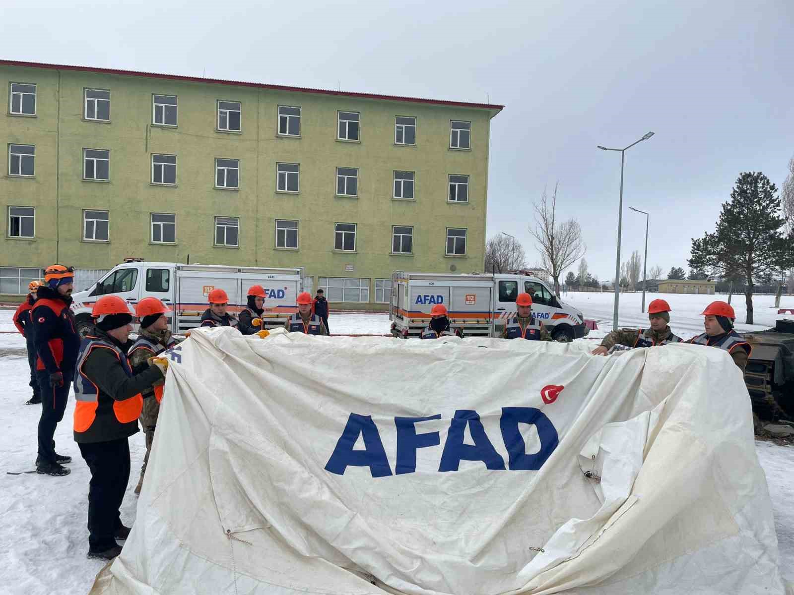 Ağrı’da “Çadır Kurma Eğitimi” verildi
