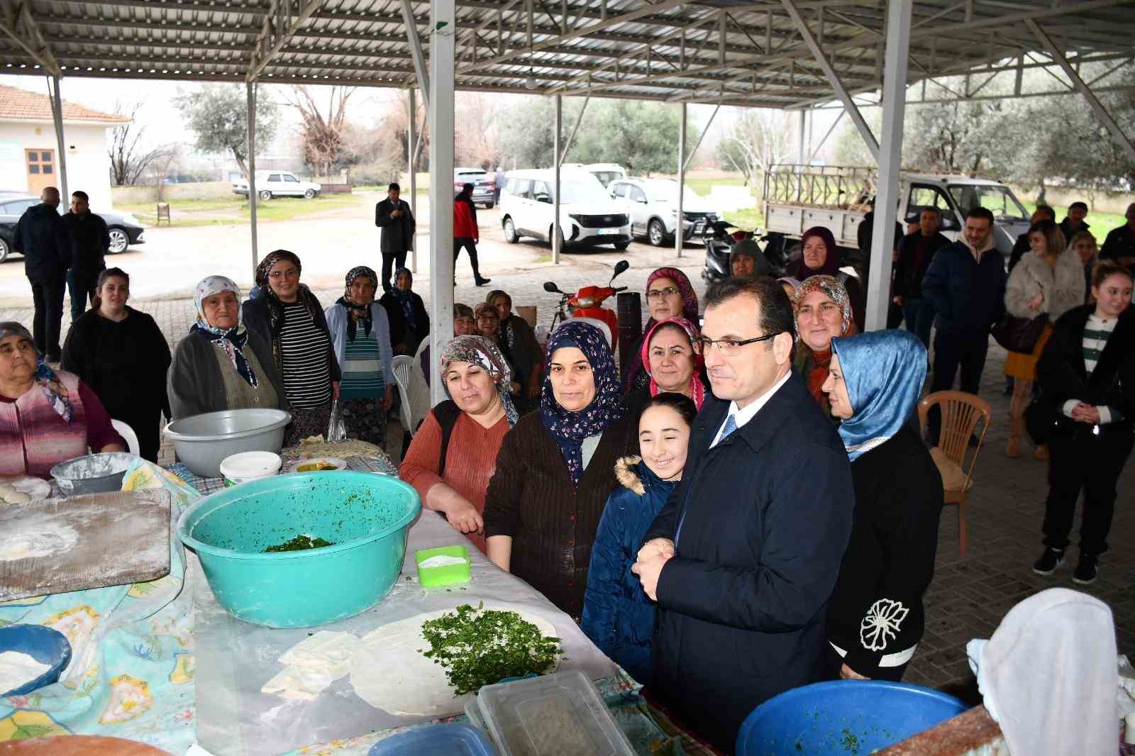 Salihli Kaymakamı Güldoğan, 2 mahallede talepleri dinledi
