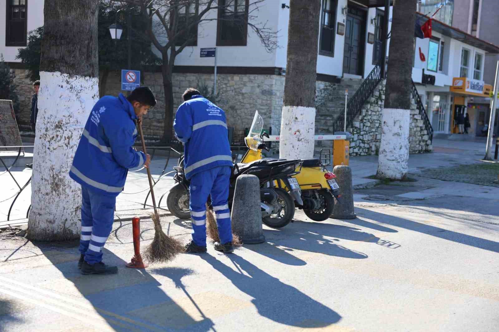 Başkan Çerçioğlu’ndan Kuşadası’nda çevre seferberliği
