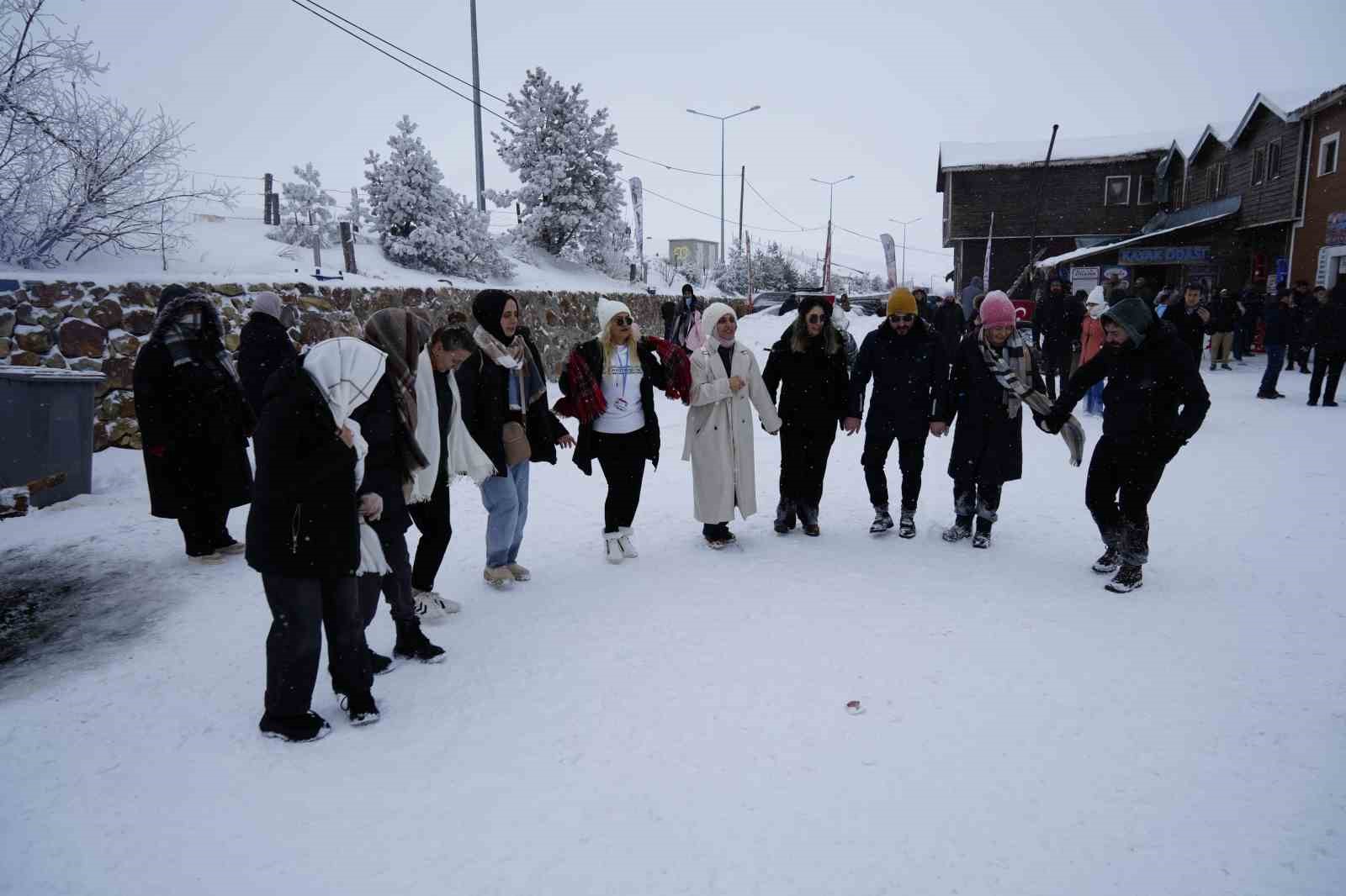 Zigana Dağı sömestr tatiliyle birlikte ziyaretçi akınına uğradı
