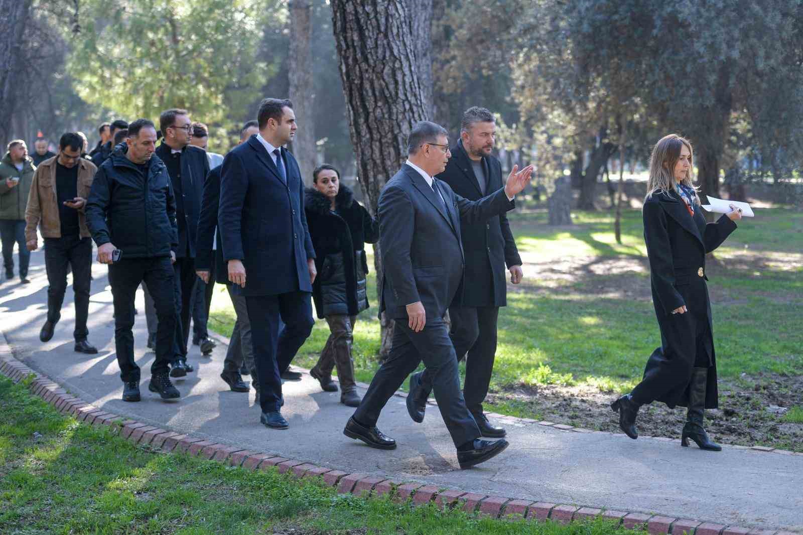 Başkan Tugay Buca’nın sorunları için sahada
