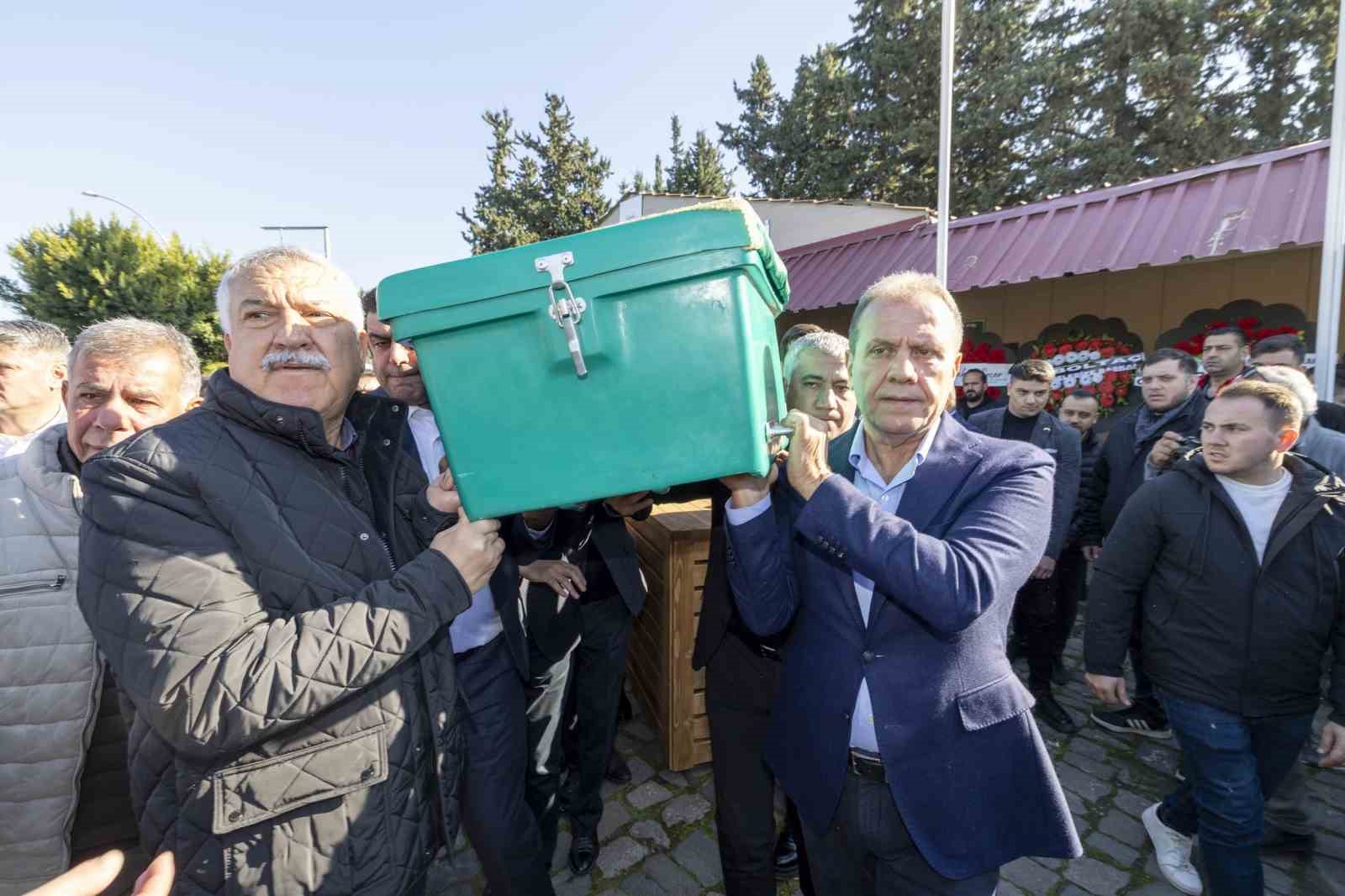 Başkan Seçer’in halası son yolculuğuna uğurlandı
