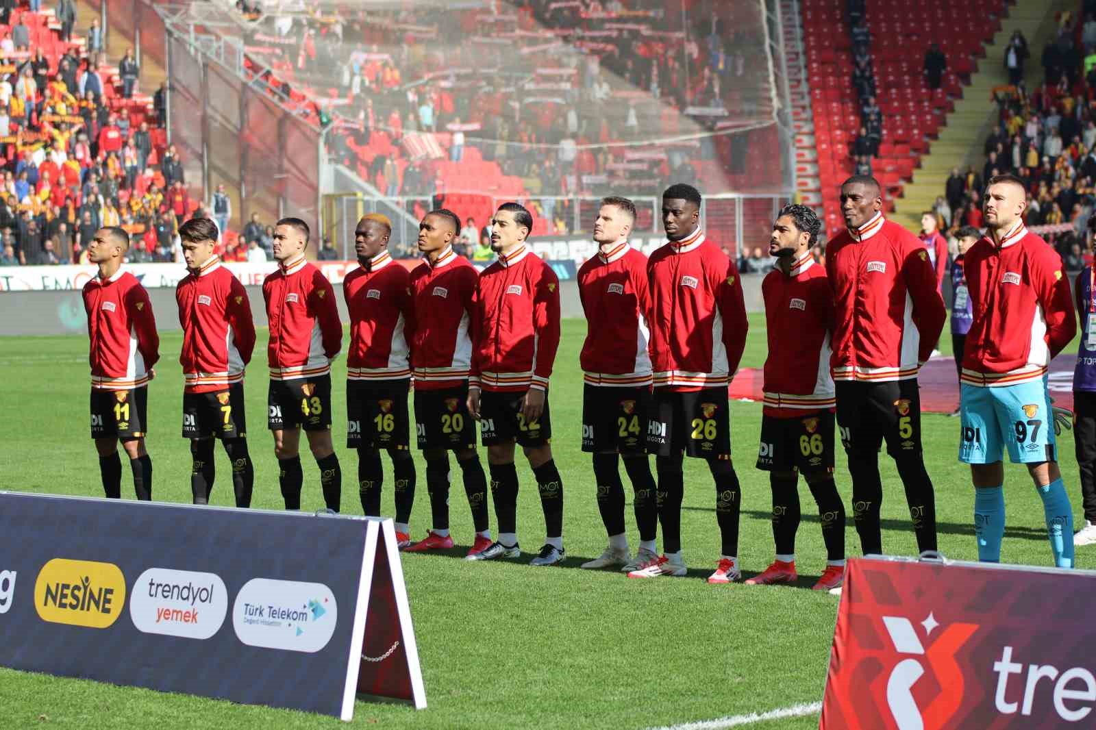 Trendyol Süper Lig: Göztepe: 1 - Antalyaspor: 0 (İlk yarı)
