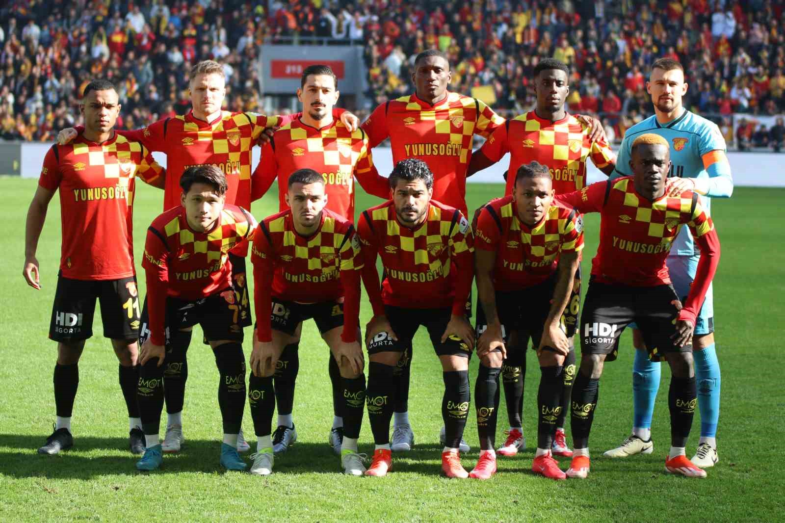 Trendyol Süper Lig: Göztepe: 1 - Antalyaspor: 0 (İlk yarı)
