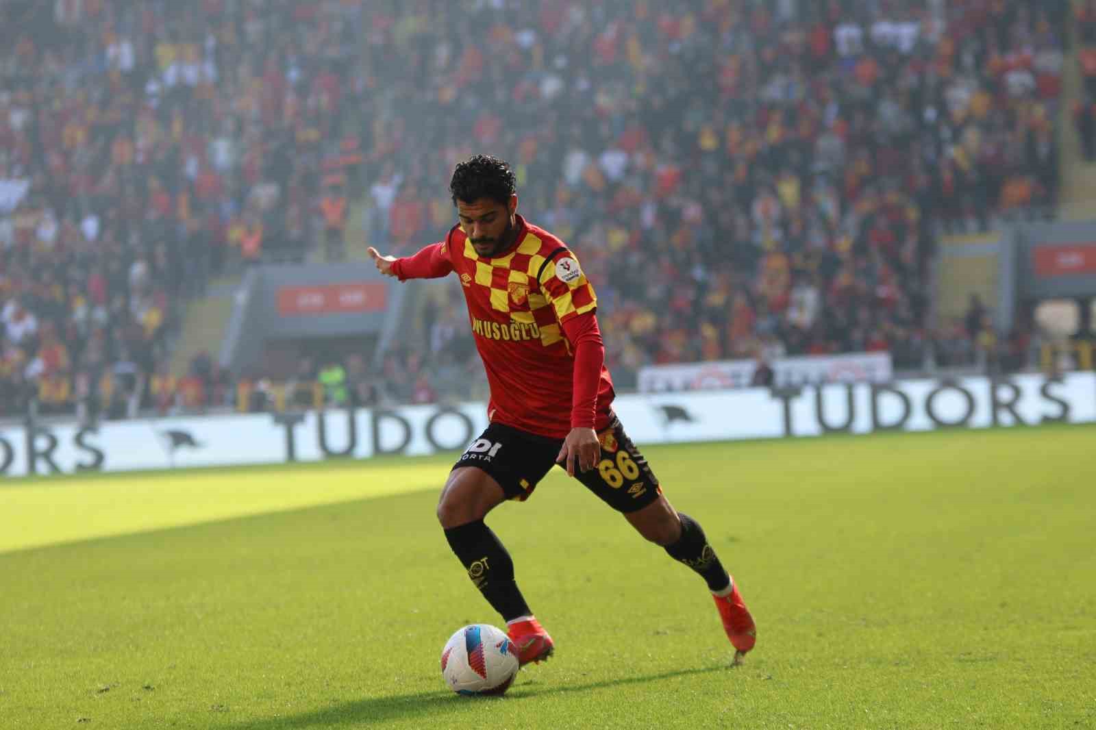 Trendyol Süper Lig: Göztepe: 1 - Antalyaspor: 0 (İlk yarı)
