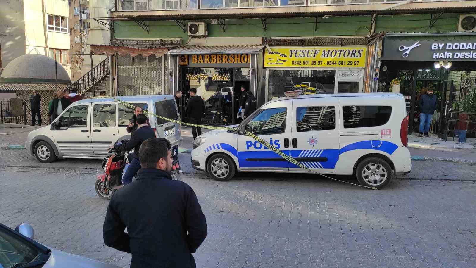 Tıraş olmaya gittiği kuaförde öldürüldü
