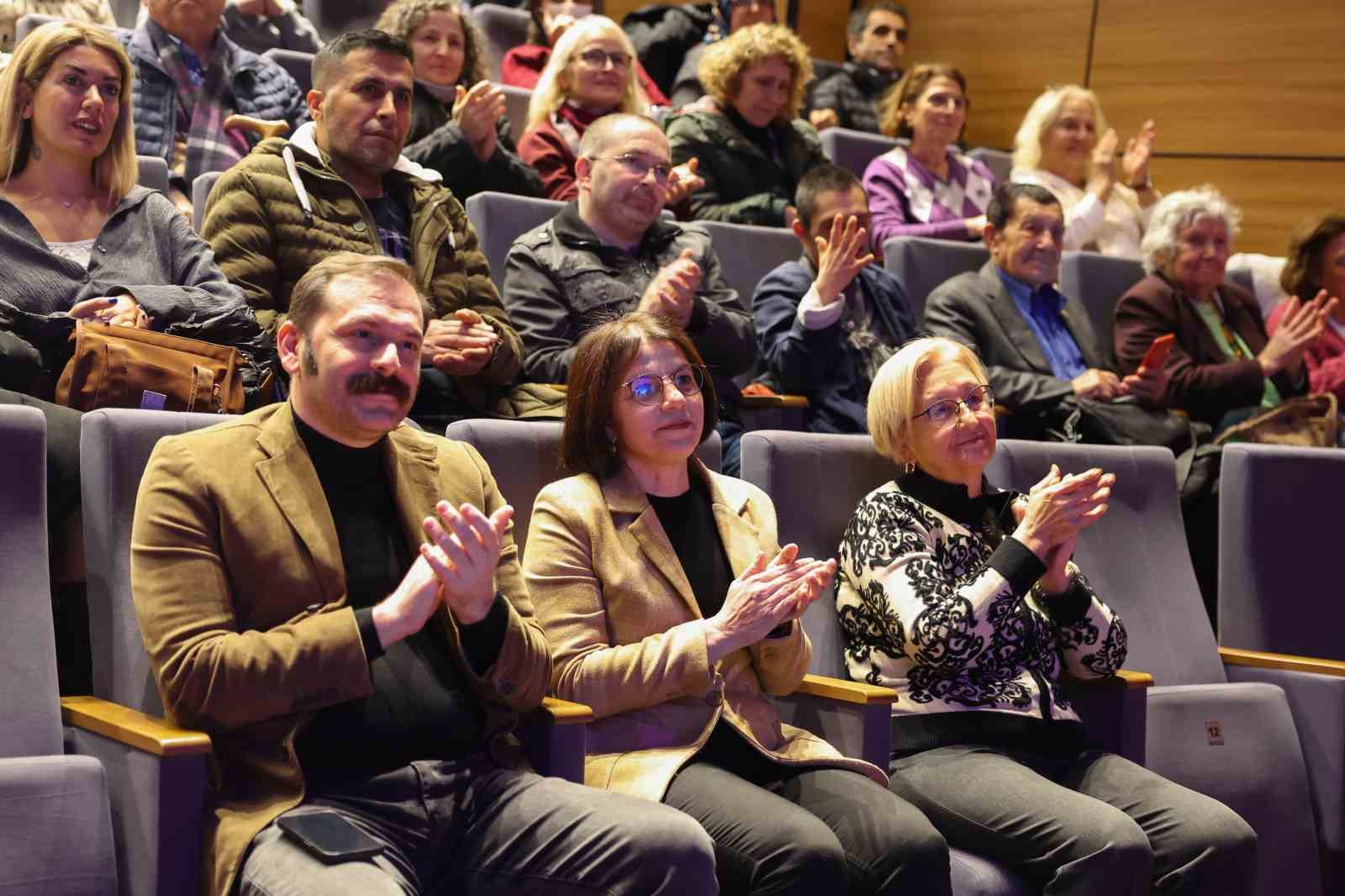 Kent söyleşilerinde söz kadın gazetecilerde
