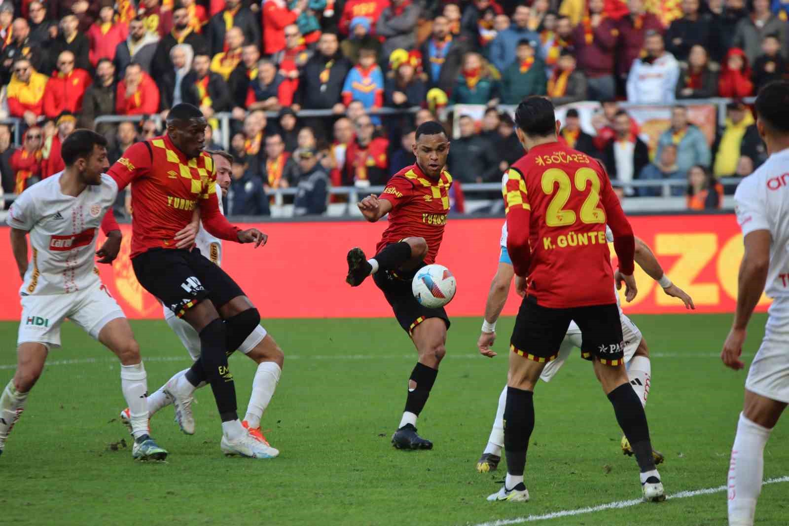 Trendyol Süper Lig: Göztepe: 1 - Antalyaspor: 0 (Maç sonucu)
